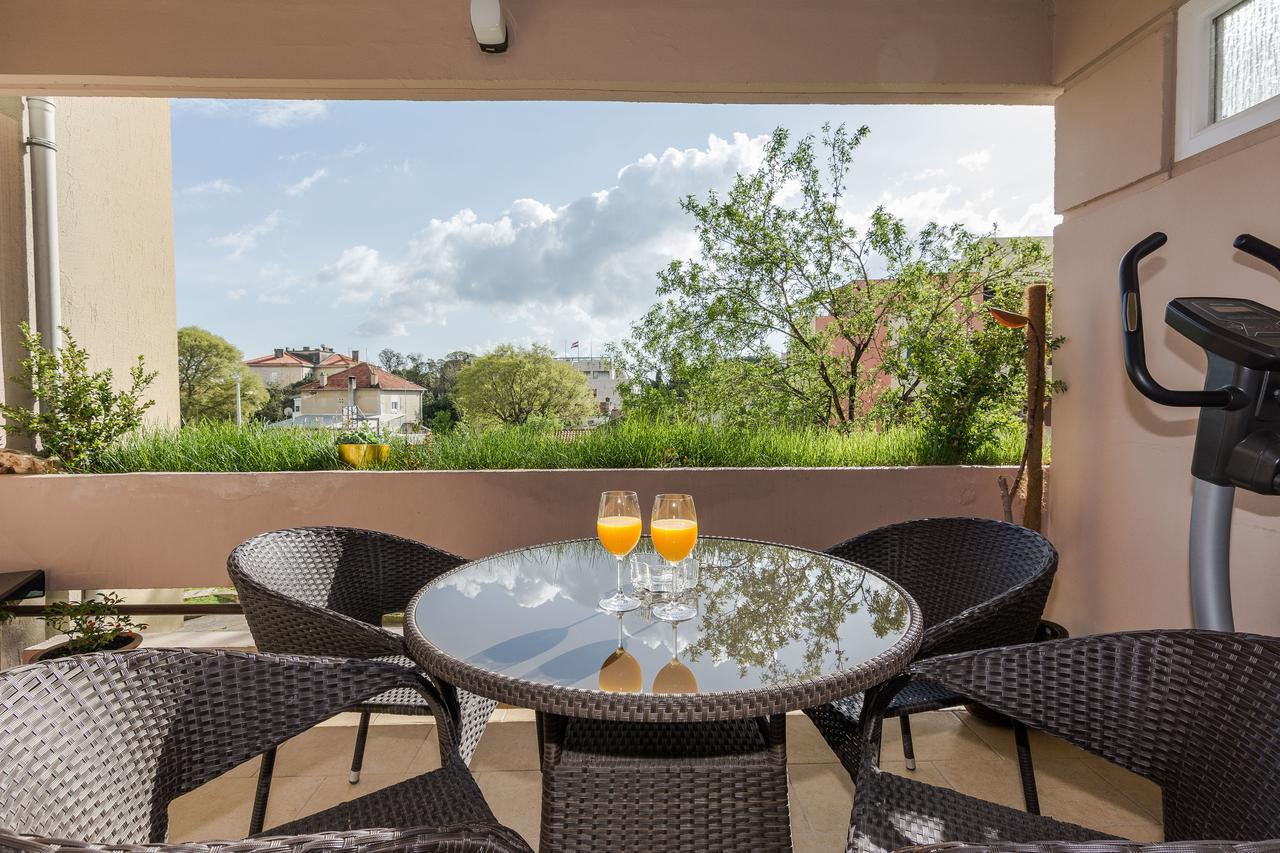 Marina Yacht Apartment Zadar Exterior photo